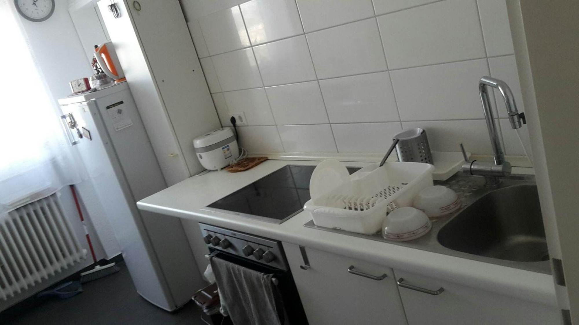 Egyszeru Szallas Stuttgart Buitenkant foto