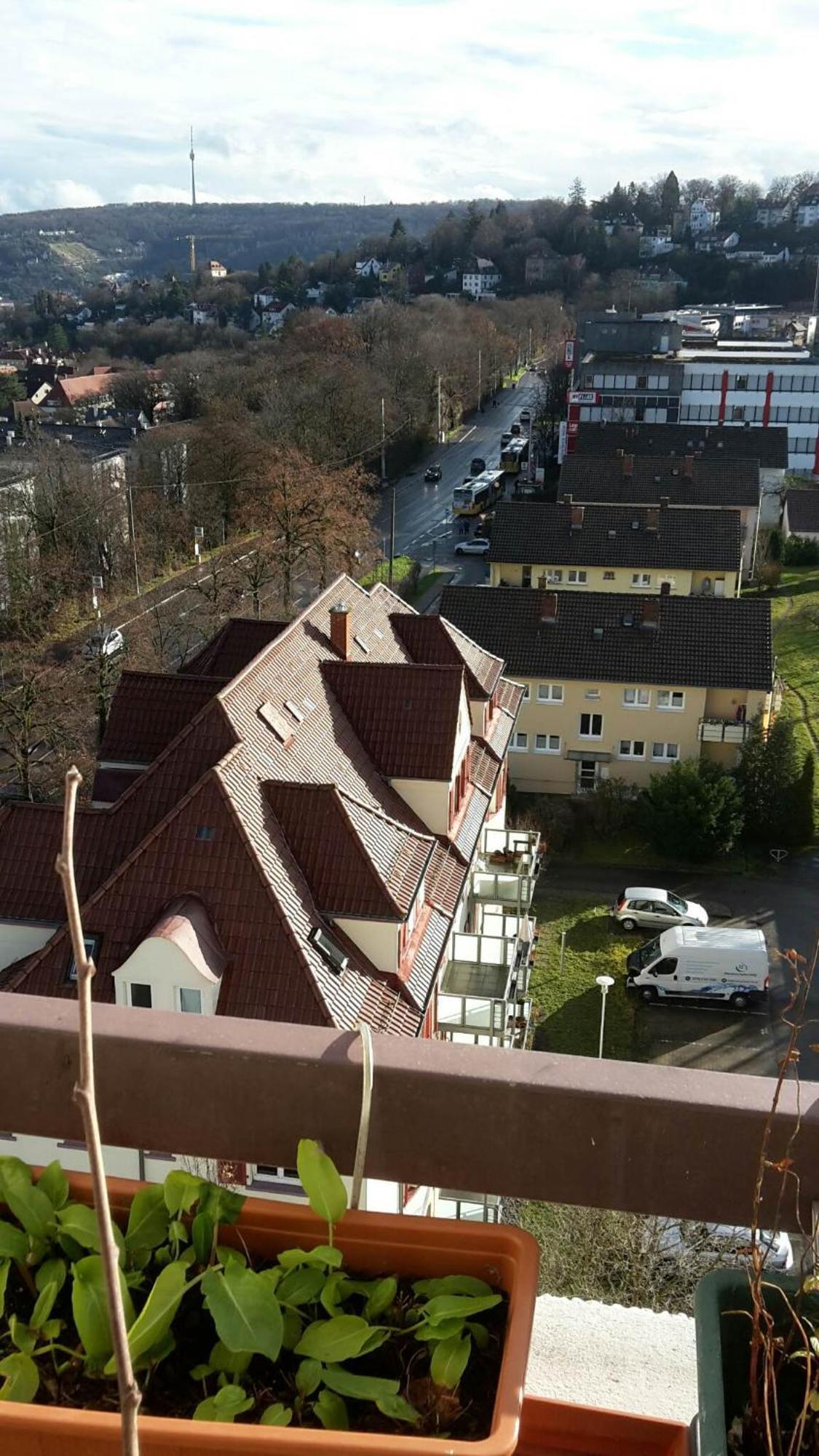 Egyszeru Szallas Stuttgart Buitenkant foto
